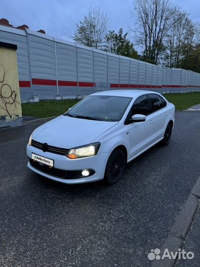 Volkswagen Polo 1.6 AT, 2011, 180 368 км