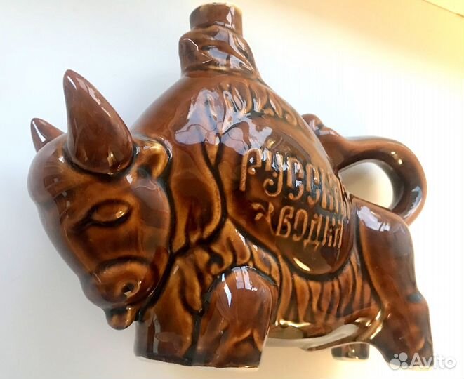 Сосуд для напитков- керамический бык