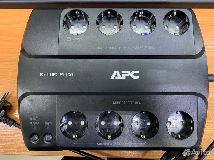 Источник бесперерывного питания Bask-UPS ES 700