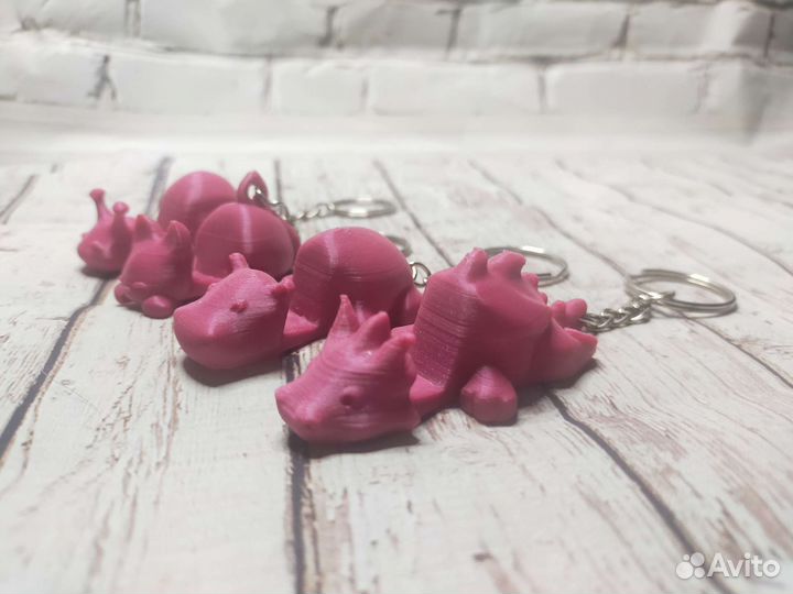 Брелок-подставка для телефона