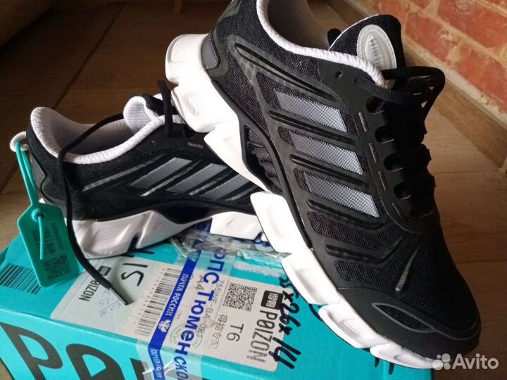 Adidas мужские кроссовки новые