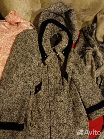 Продаю женскую и мужскую одежду и обувь