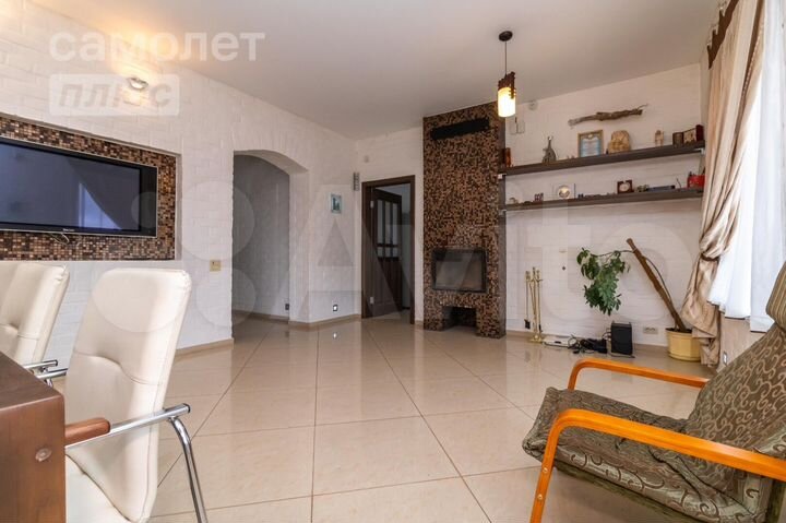 Дом 250 м² на участке 11 сот.