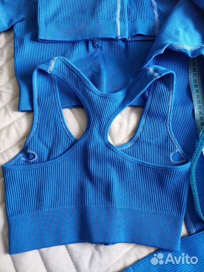 Спортивный костюм женский