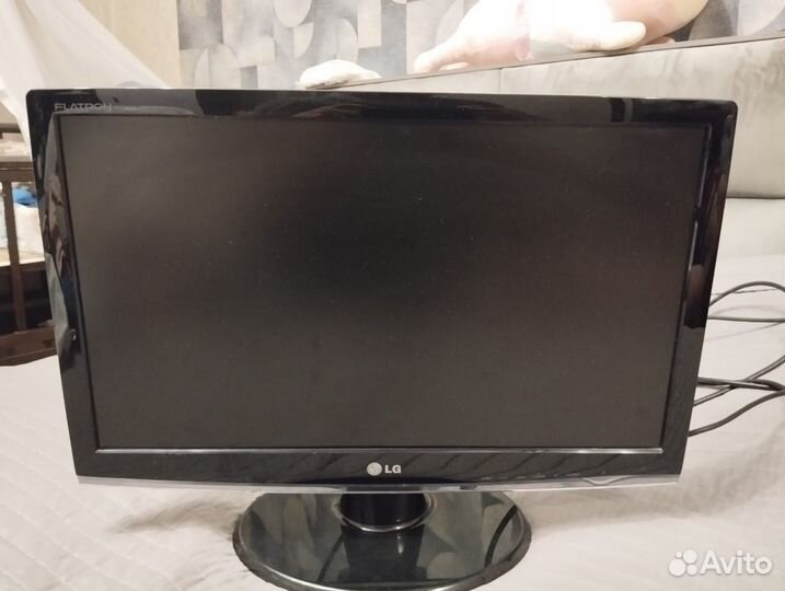 Монитор LG 2253s