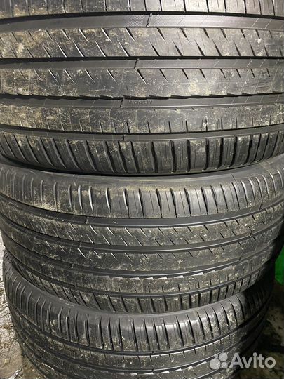 Michelin Pilot Sport 4 S 285/40 R22 и 325/35 R22 114Y