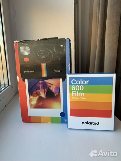 Polaroid Now+ Plus Gen 2 с кассетой открытый