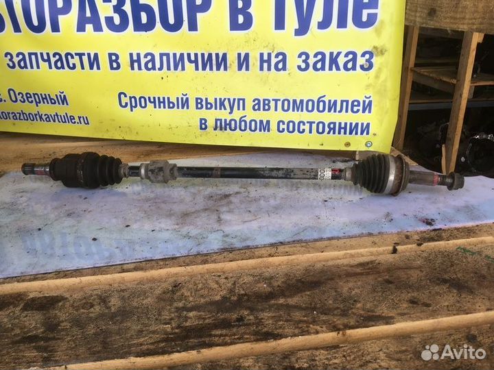 Привод передний правый Toyota Yaris