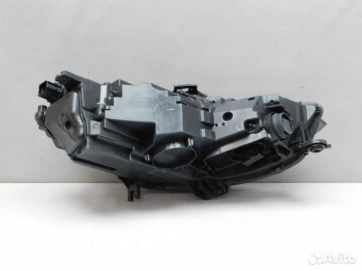 Фара левая Audi A4/RS4