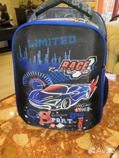 Школьный рюкзак