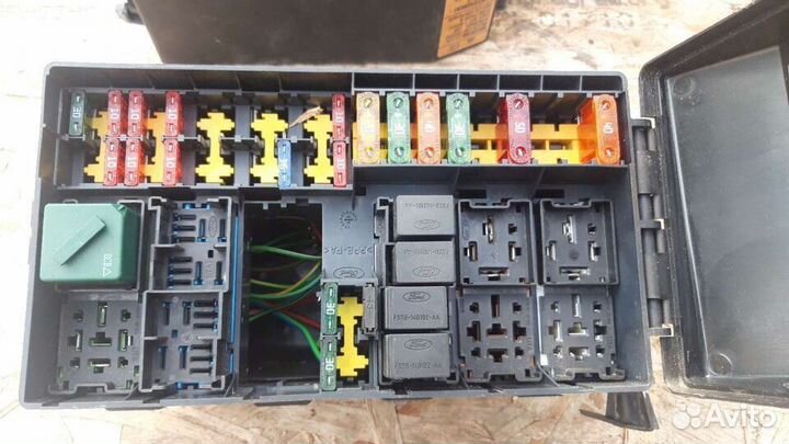 Блок предохранителей Форд Фокус 1