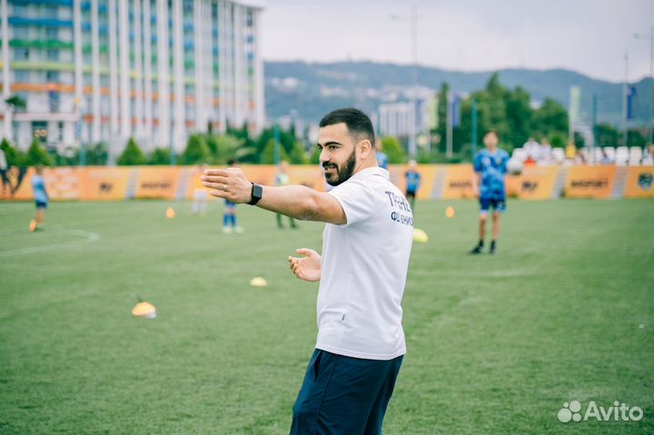 Тренер по футболу