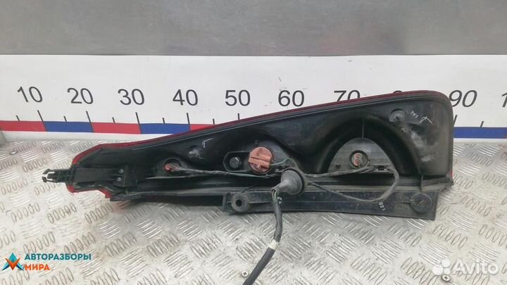 Фонарь задний левый Nissan Note E11 2009