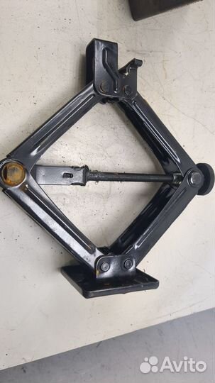 Домкрат Fiat Tipo, 2017