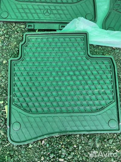 Автомобильные коврики резиновые
