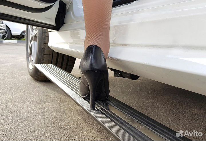 Выдвижной электрический порог на Lexus RX