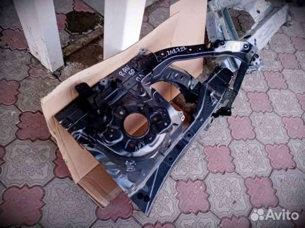 Четверть передняя левая Тойота рав 4 50