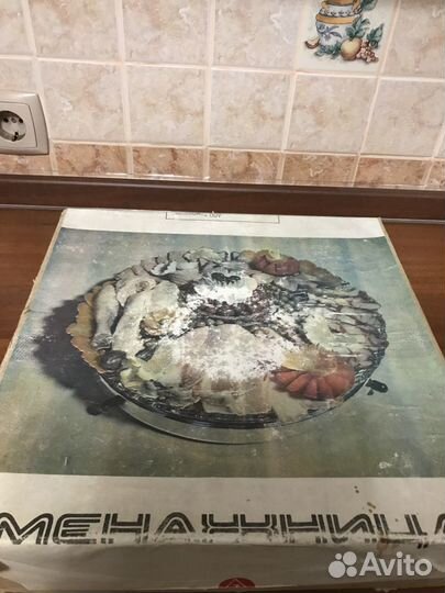 Менажница (на 6 салатников)