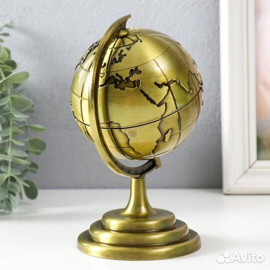 Сувенир металл 'Глобус' золото 10,5х11х18,5 см
