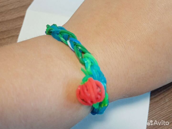 Браслетики фигурки перчатки из резинок