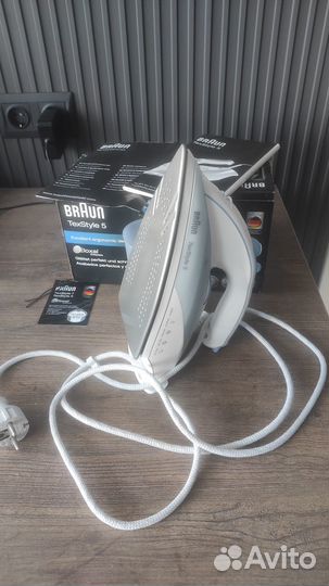 Паровой утюг Braun