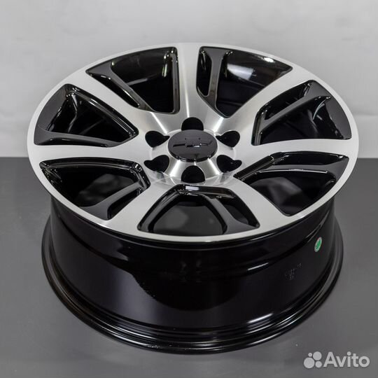 Новые диски R22 на Chevrolet Tahoe 6/139.7