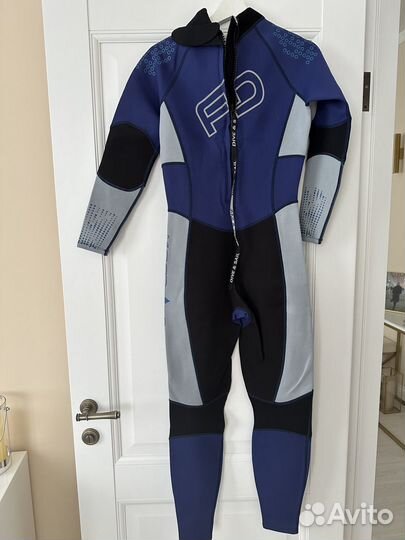 Гидрокостюм женский новый