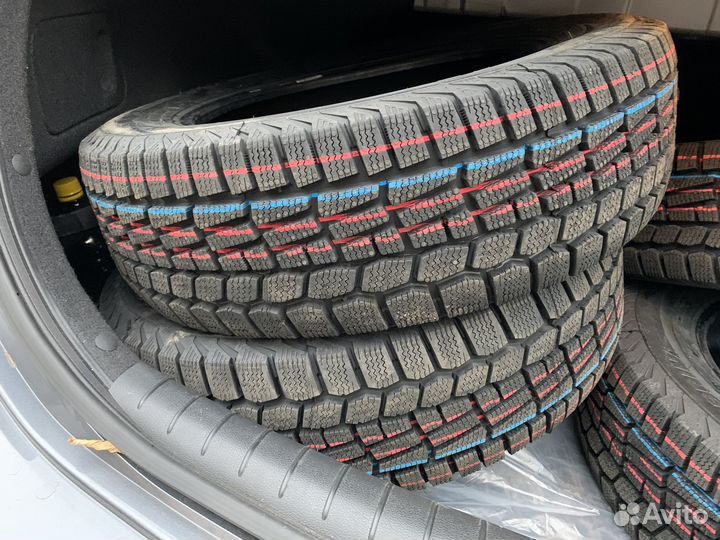 Viatti Brina V-521 215/55 R17 94T