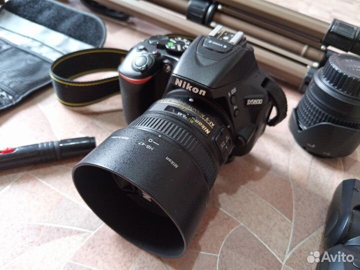 Nikon d 5600, объективы, штатив, выспышка и т.п