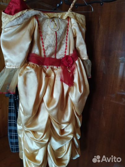 Два платья принцесс из Диснея