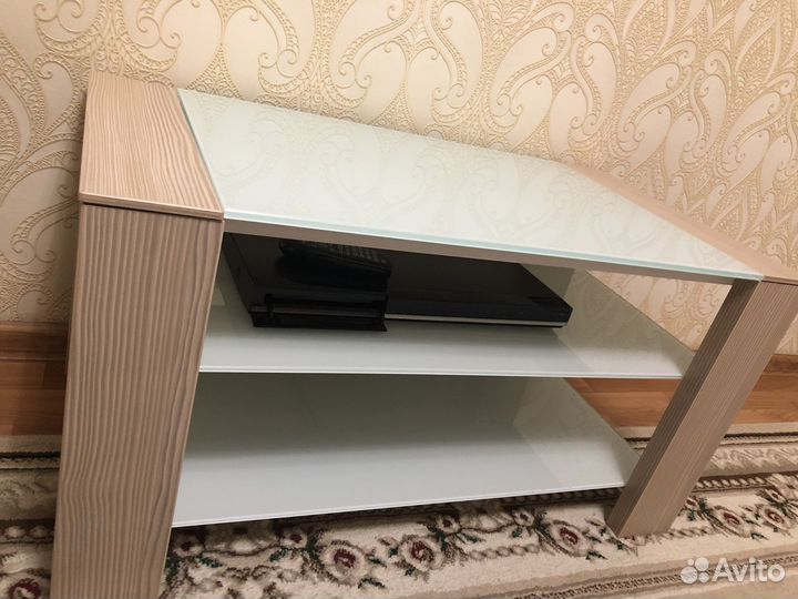 Тумба под телевизор