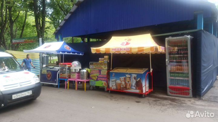 Продавец в парки и на набережную