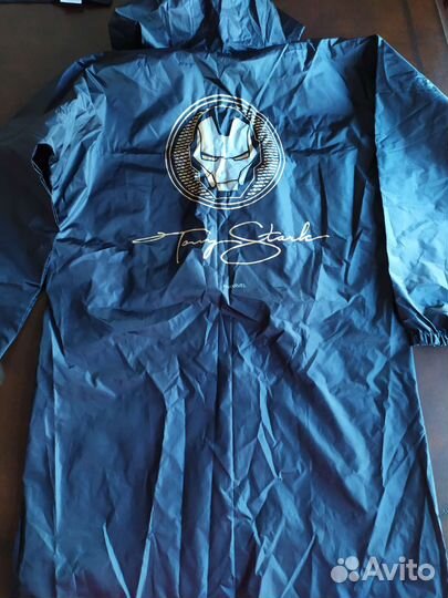 Дождевик Marvel новый