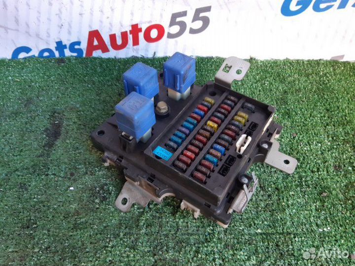 Блок предохранителей салонный Nissan Maxima A32