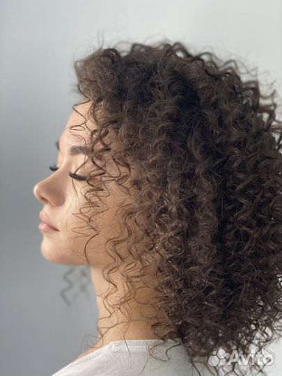 Укладки, локоны, афро-кудри