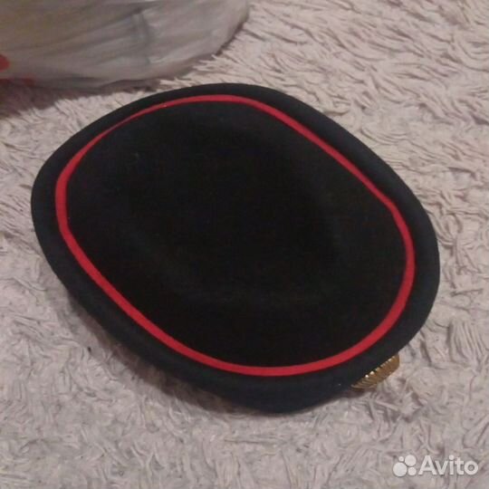 Берет фетровый женский