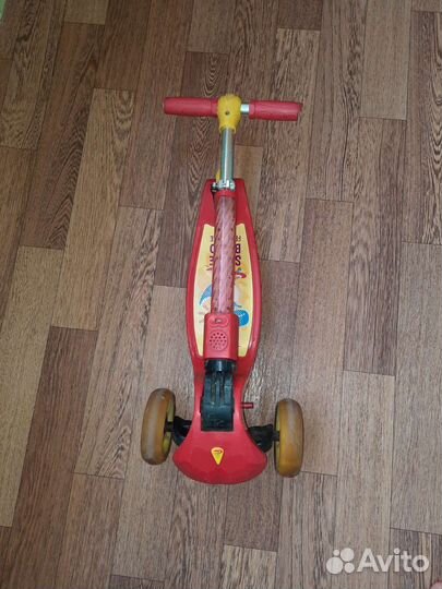 Самокат трехколесный scooter