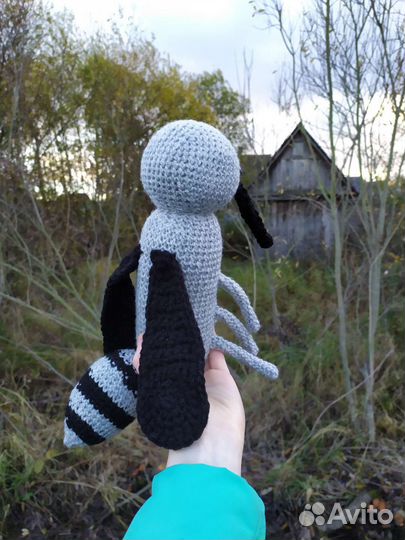 Комар вязаная игрушка