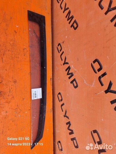 Ветровик задний левый Toyota Harrier GSU35 2GR-FE