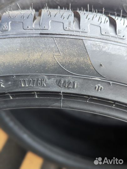 Pirelli Scorpion Winter 275/40 R22 и 315/35 R22 111V