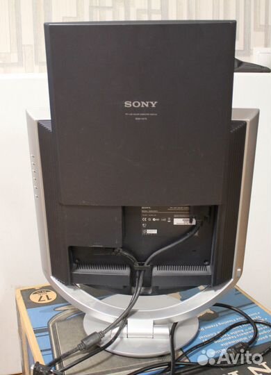Монитор Sony SDM-HX75