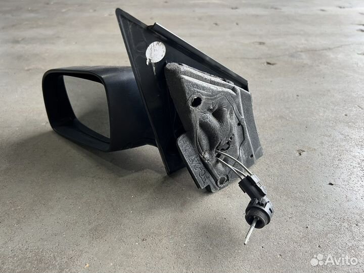 Зеркало заднего вида левое механическое polo 4
