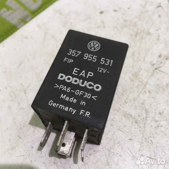 Реле стеклоочистителей Фольксваген Гольф 3 Венто