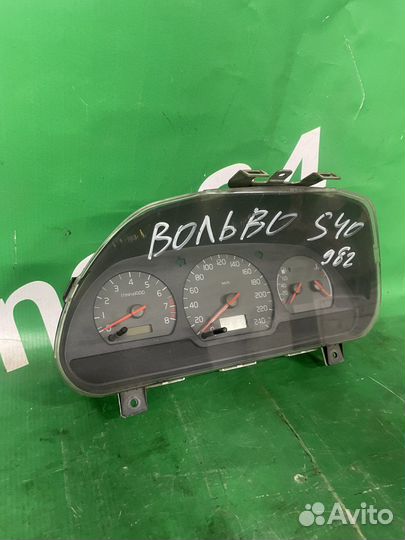 Щиток приборов Volvo s40