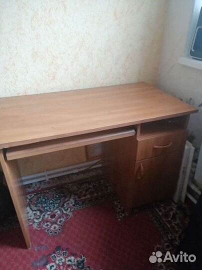 Компьютерный стол