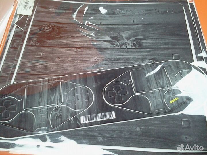 Виниловые наклейки на PlayStation 4 PRO и Slim