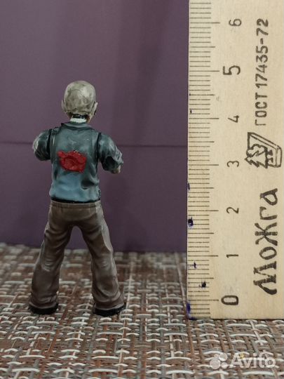 Фигурка Зомби 