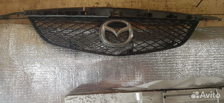Решётка радиатора Mazda Premacy