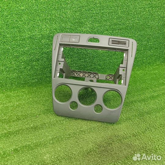 Рамка магнитолы Ford Fusion рест. 2008