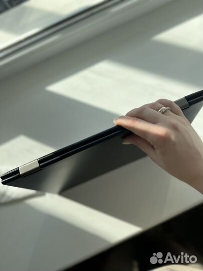 Lenovo thinkpad X1 Yoga
